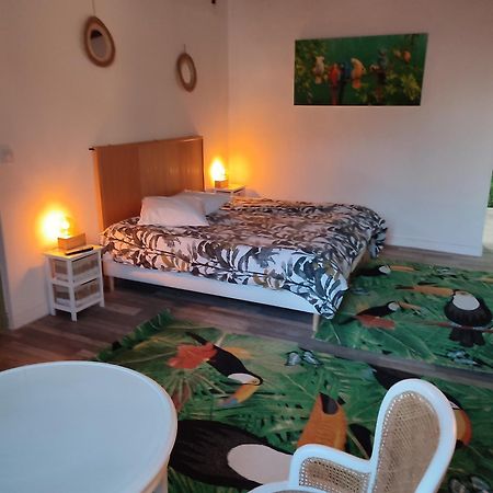 Le Mas Rocamour Bed and Breakfast Roquemaure  Esterno foto